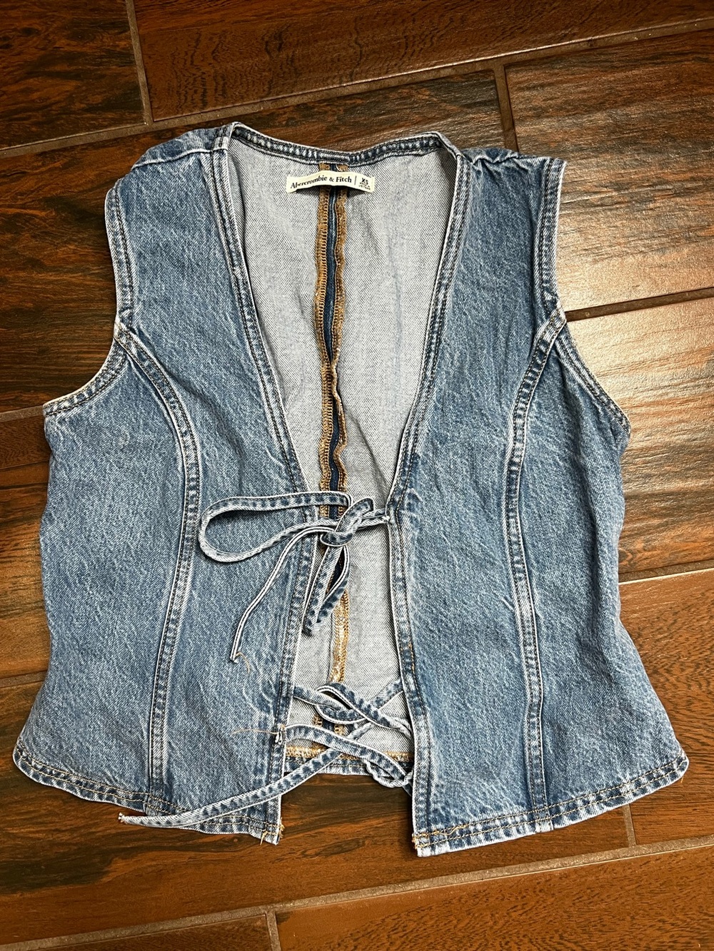 Abercrombie and Fitch Denim Front Tie Top Women’s XS